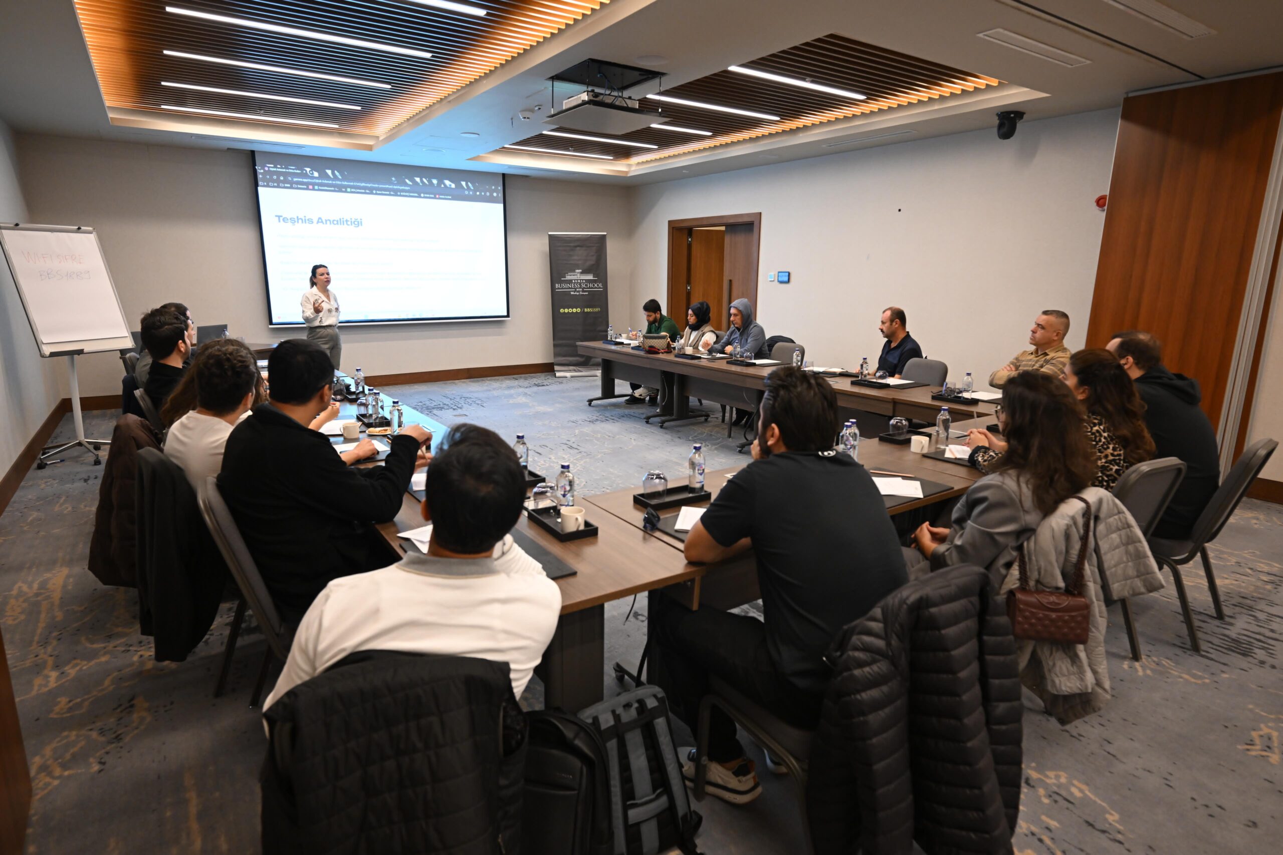 Bursa Business School’da Eğitimler Devam Ediyor