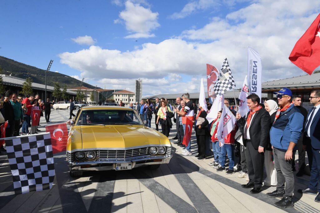 Klasik otomobiller lösemi hastaları için yollarda