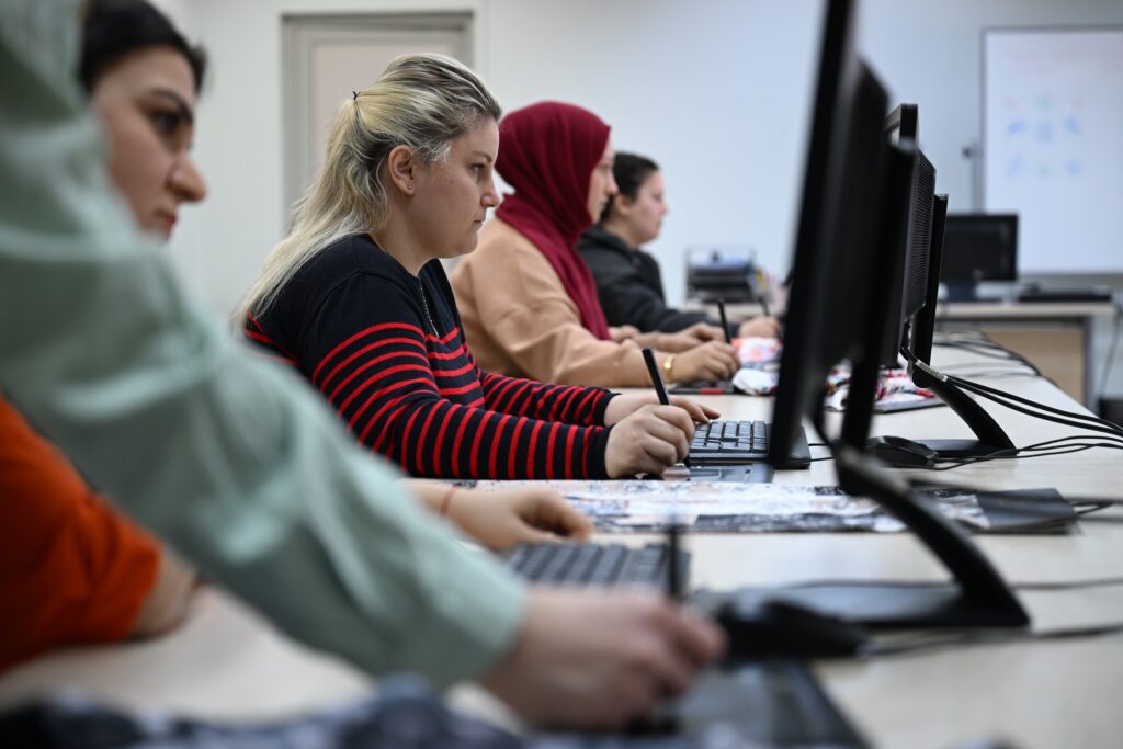 BUTGEM Yeni Eğitim Döneminde Geleceğin Mesleklerine Odaklanıyor