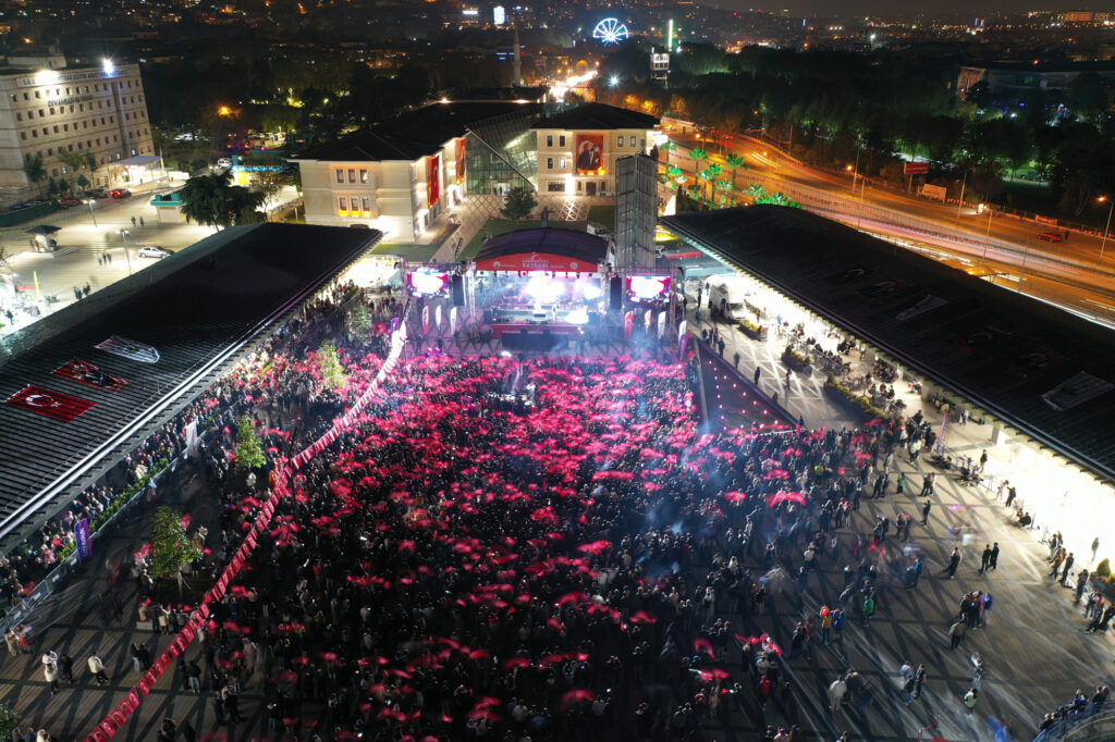 Bursa Osmangazi’de muhteşem Cumhuriyet Bayramı konseri